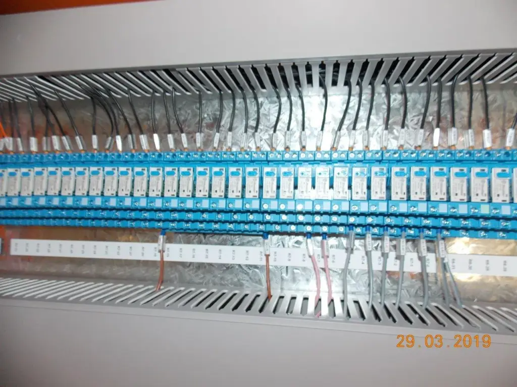 Switchboard terminal strips
